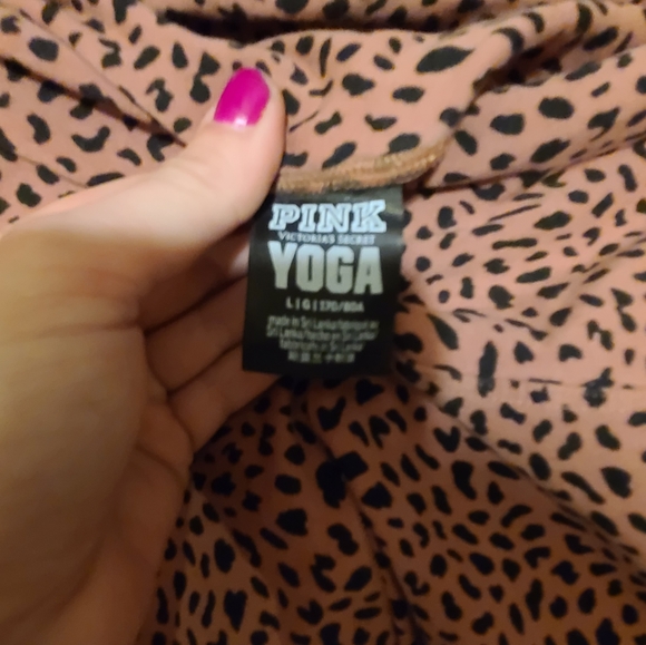 Victoria Secret Runched Leggings - Picture 1 of 5